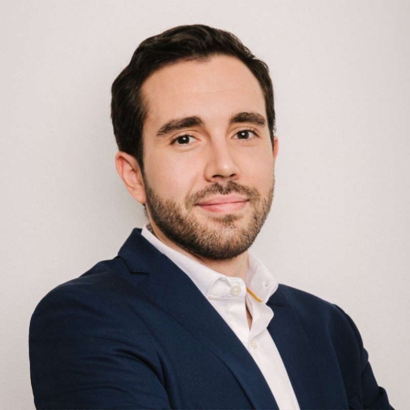 Dr Enrique Acebo